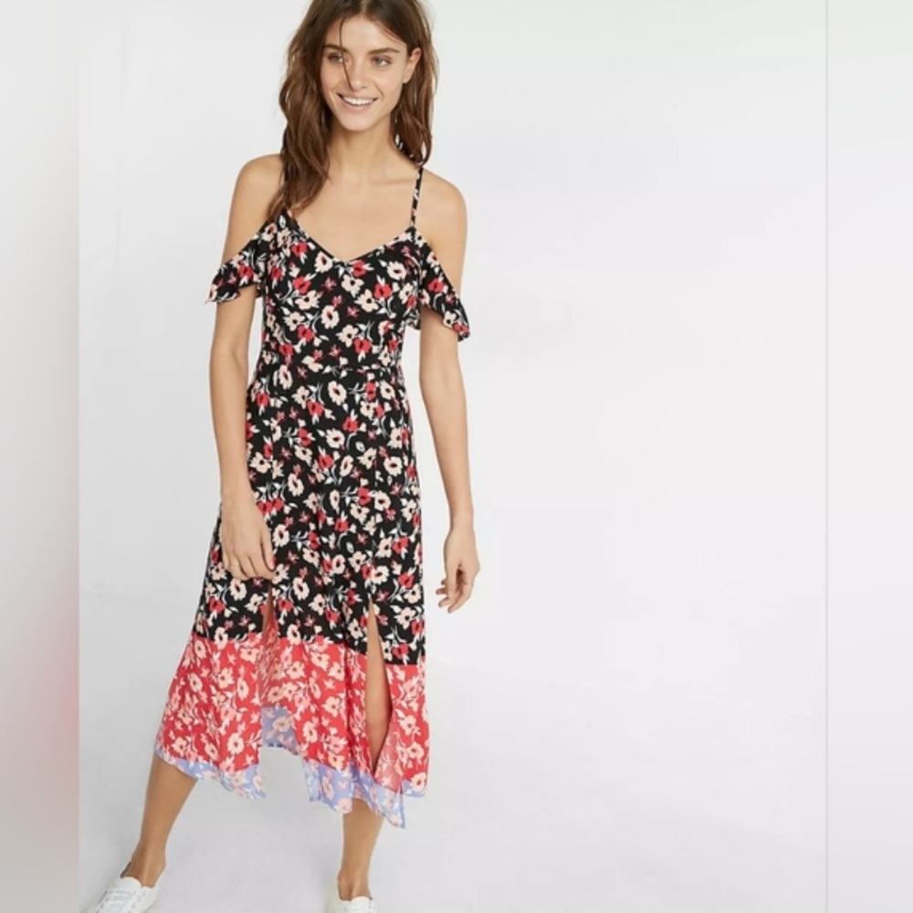 Express  floral off shoulder midi dress.‎ Size x small